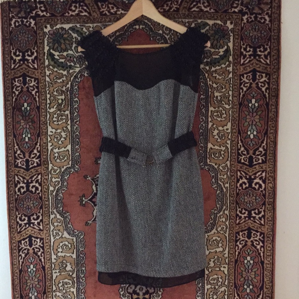 Black and White houndstooth/tweed style dress